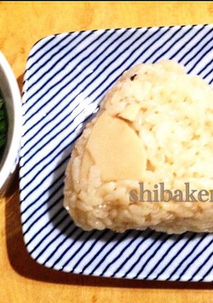 筍ご飯三角おにぎり お弁当朝食冷凍も-レシピのメイン写真