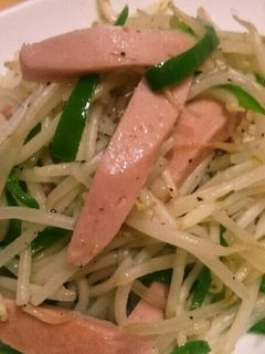 もやし♪ピーマン♪魚肉ソーセージの炒め物-レシピのメイン写真