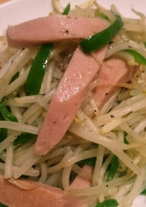 もやし♪ピーマン♪魚肉ソーセージの炒め物-レシピのメイン写真