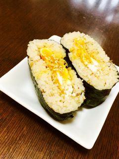 炊き込みご飯でおにぎらず-レシピのメイン写真