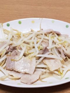 一人暮らしの簡単☆豚バラもやし炒め-レシピのメイン写真