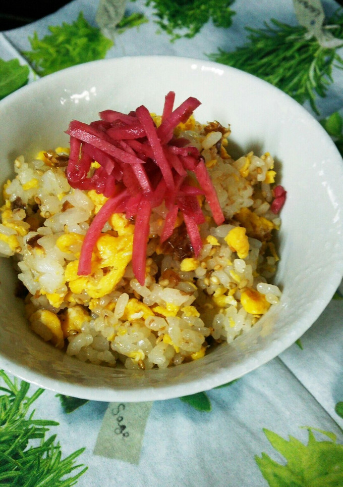 お弁当にも♪炒り卵とおかかの混ぜご飯-レシピのメイン写真