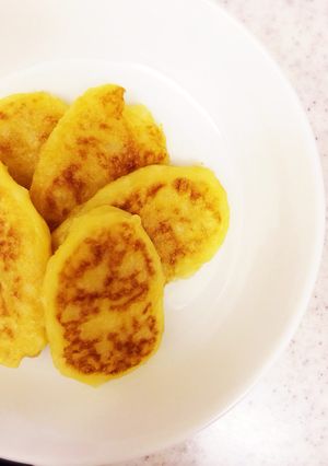 離乳食中期♡手づかみ用さつまいものお焼き-レシピのメイン写真