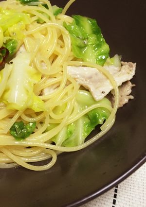 簡単！豚バラとキャベツのペペロンチーノ-レシピのメイン写真