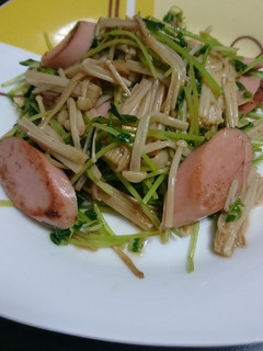 豆苗と魚肉ソーセージとえのき茸のバタポン-レシピのメイン写真