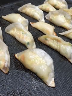 節約!ウチのジューシー鶏餃子-レシピのメイン写真