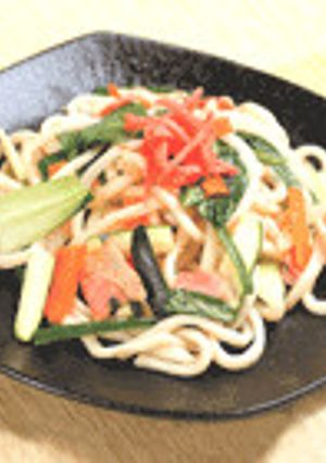 夏野菜たっぷり 梅こんぶ茶の焼きうどん-レシピのメイン写真