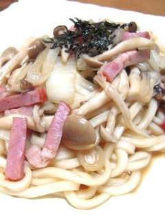 めんつゆで簡単!きのこバター焼きうどん★-レシピのメイン写真