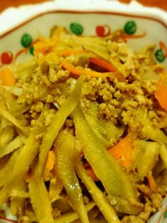 ささがきごぼうと人参.ひき肉の甘辛炒め-レシピのメイン写真