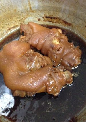 簡単でシンプルなテビチ(豚足煮込)-レシピのメイン写真