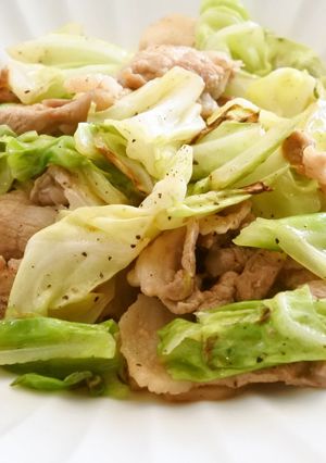 豚こま肉とキャベツの醤油こしょう炒め♡-レシピのメイン写真