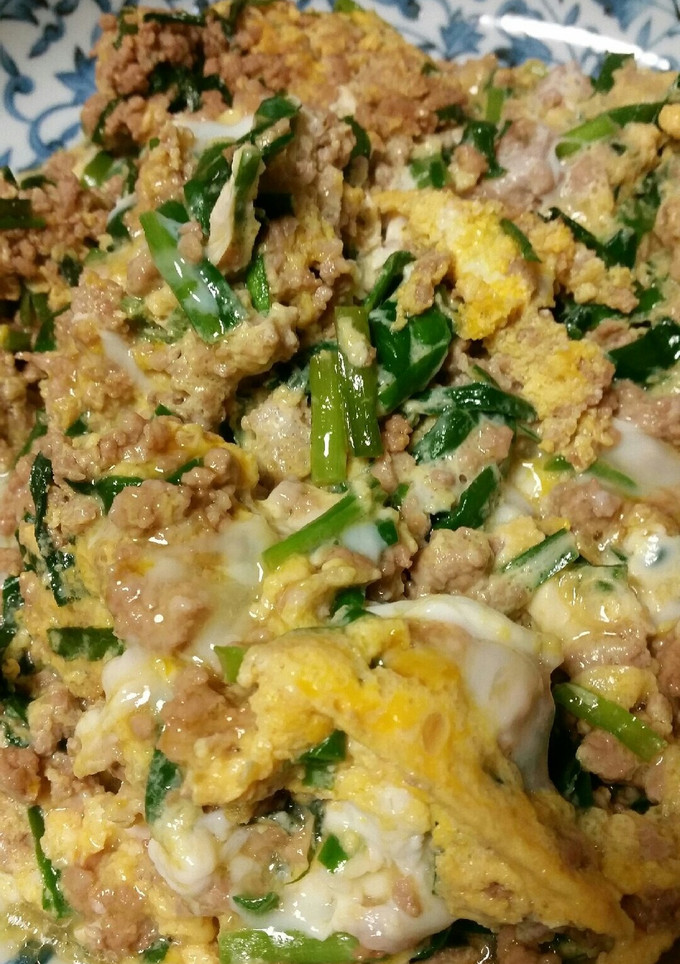 にらと豚挽き肉の卵とじ-レシピのメイン写真