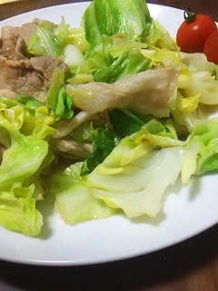 春キャベツと豚肉のガリバタ醤油炒め☆-レシピのメイン写真