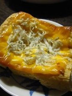 栃尾の油揚げの♪釜揚げしらすチーズ焼き-レシピのメイン写真