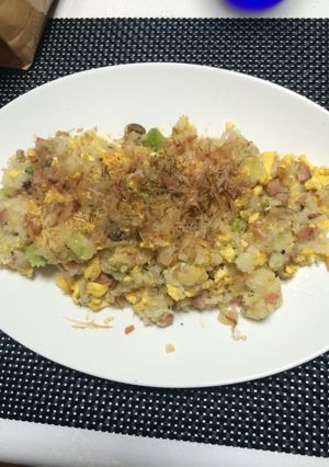 簡単スパムチャーハンかつお節かけ-レシピのメイン写真