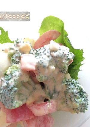ブロッコリのカッテージチーヨーグルサラダ-レシピのメイン写真