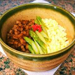 รูปของ お肉なし＊筍とアスパラで春の三色そぼろ丼