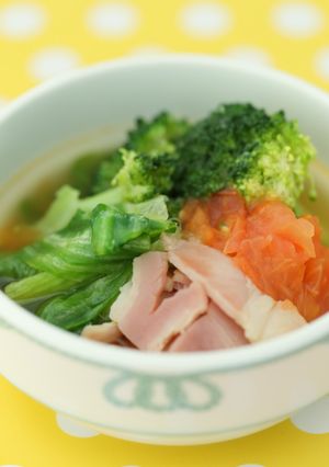 シャキシャキレタスとベーコンの野菜スープ-レシピのメイン写真