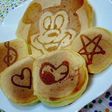 材料はいつもの!ホットケーキにお絵かき♪