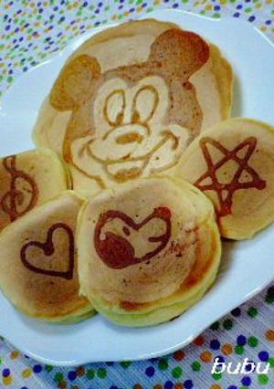 材料はいつもの!ホットケーキにお絵かき♪-レシピのメイン写真