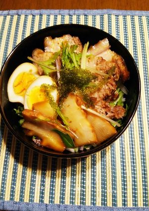 筍・豚バラ角煮・味卵☆新玉ねぎサラダ丼♪-レシピのメイン写真