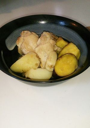 手羽元とお芋のあっさりニンニク煮-レシピのメイン写真