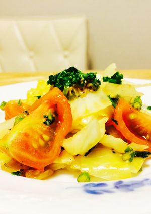 春キャベツとトマトのチーズ炒め-レシピのメイン写真