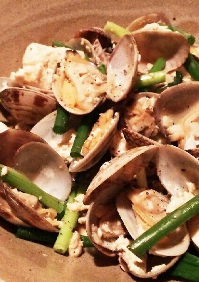 簡単おつまみ＊あさりと豆腐の酒蒸し風炒め-レシピのメイン写真