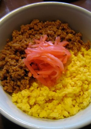 ふんわり♪鶏そぼろ丼-レシピのメイン写真