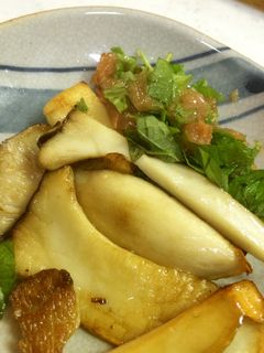 たまらない味! エリンギの梅肉大葉合え。-レシピのメイン写真