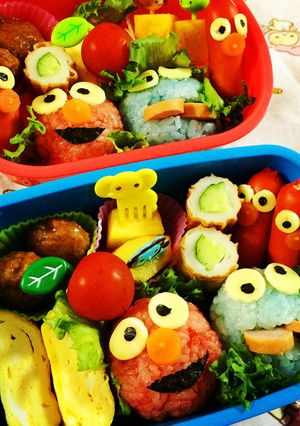 エルモとクッキーモンスターの簡単キャラ弁-レシピのメイン写真