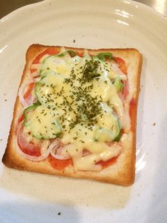 簡単で適当なピザトースト-レシピのメイン写真