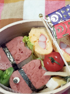 ベビーハムで鯉のぼりお握り-レシピのメイン写真