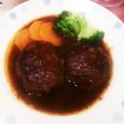 煮込みハンバーグ