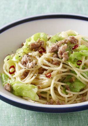 キャベツとカリカリひき肉のスパゲッティ-レシピのメイン写真