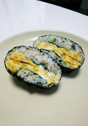 キュウリご飯と卵焼きおにぎらず-レシピのメイン写真