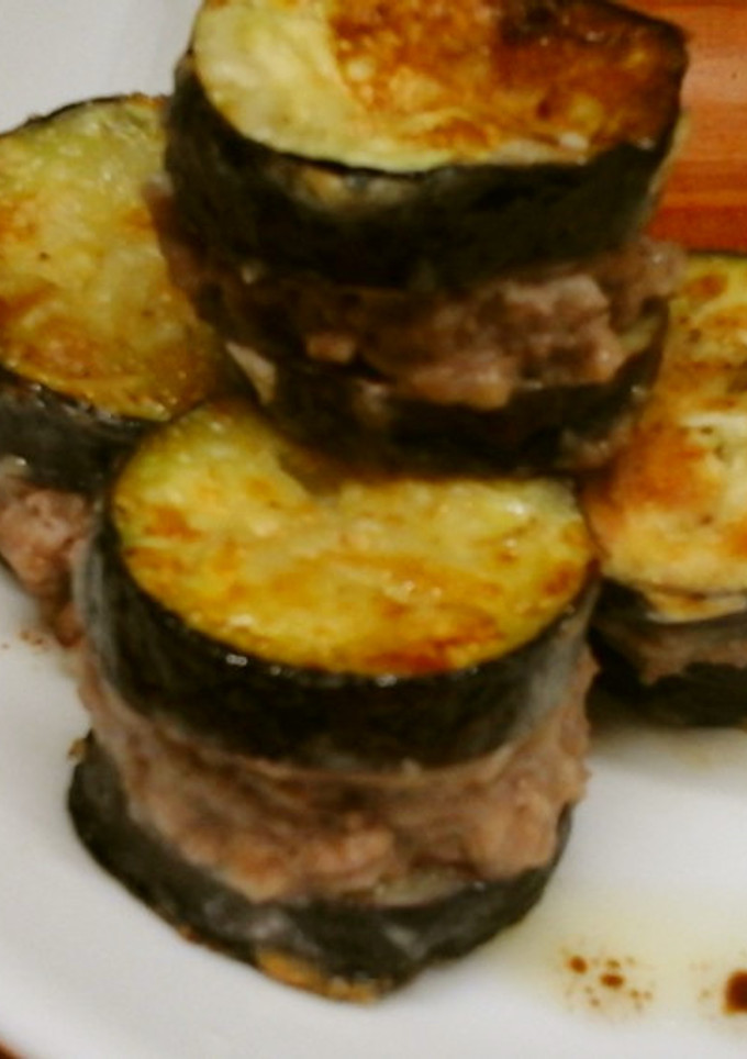 豚挽き肉をなすで挟んだやつ(笑)-レシピのメイン写真