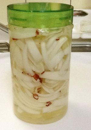 酢玉ねぎ(ピリ辛らっきょ風)-レシピのメイン写真