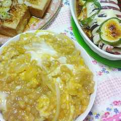 รูปของ 創味のつゆで簡単節約天とじ丼(天かす)
