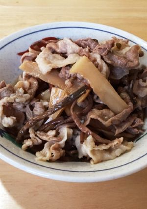 めんつゆで簡単♪山菜と豚肉の煮物-レシピのメイン写真