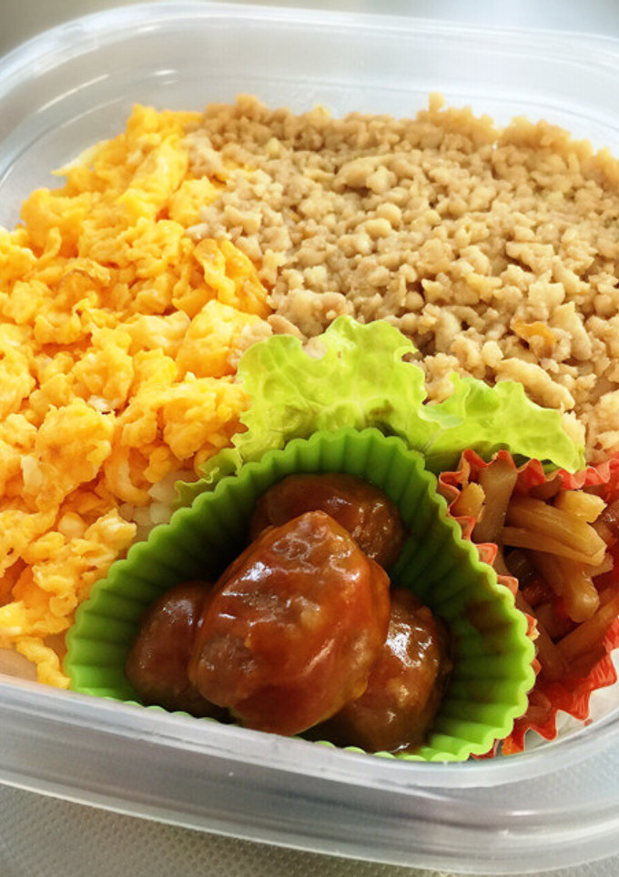 生姜焼きのタレで簡単鶏そぼろ弁当-レシピのメイン写真