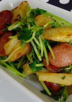 簡単♪ボリュームUP♡豆苗炒め-レシピのメイン写真