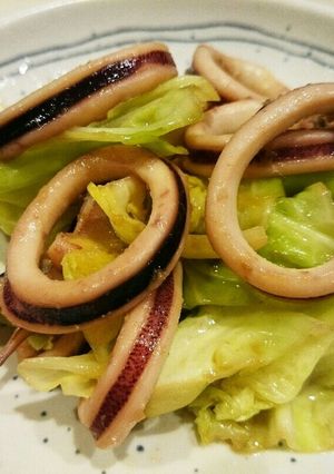 イカとキャベツのバター生姜醤油炒め-レシピのメイン写真
