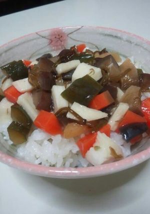 【主婦メシ】古糠漬けのメカブ長芋ごはん-レシピのメイン写真