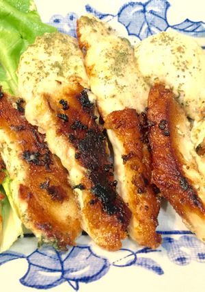 簡単ジューシー！鶏ムネ肉のチーズ焼き-レシピのメイン写真