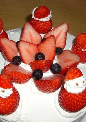 イチゴサンタのクリスマスケーキ-レシピのメイン写真
