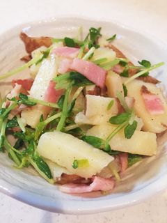 新じゃがと豆苗の炒め物♬-レシピのメイン写真