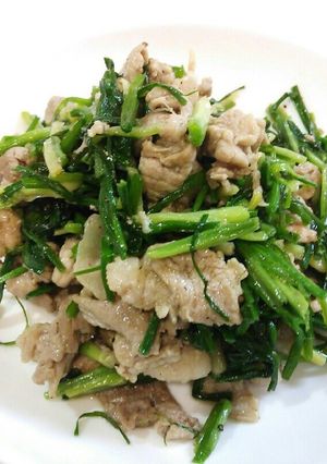 のびる(野蒜)と豚肉の炒めもの-レシピのメイン写真