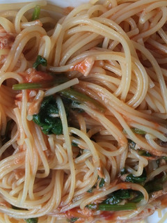 ツナとほうれん草とケチャップのパスタ-レシピのメイン写真