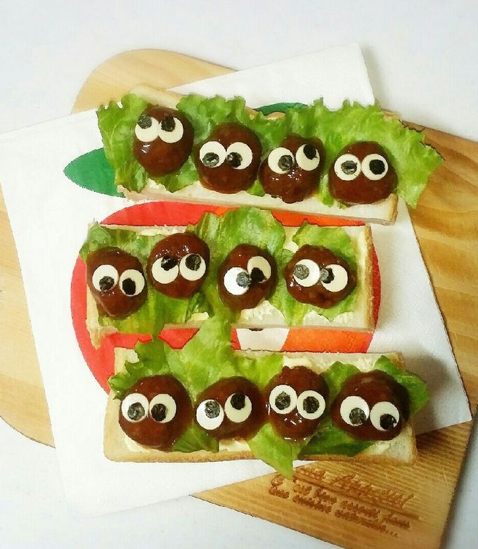 簡単！まっくろくろすけ☆オープンサンド by morimoriy 【クックパッド